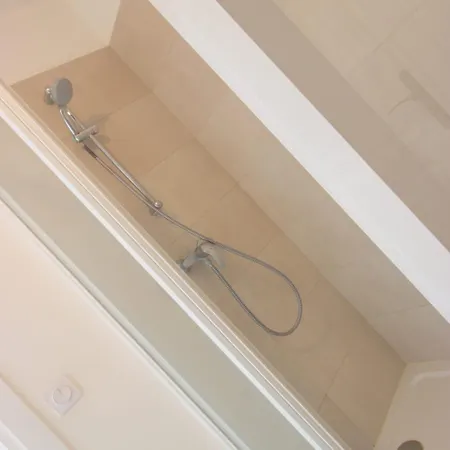 Villa - 8 Personnes - Piscine - Parking