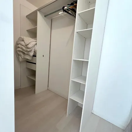 - 8 Personnes - Piscine - Parking Villa