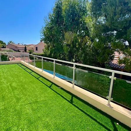 - 8 Personnes - Piscine - Parking Villa *